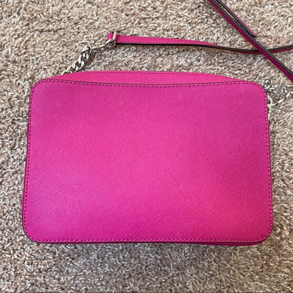 SOLD 💕 MK Jet Set Crossbody Purse - Picture 5 of 11